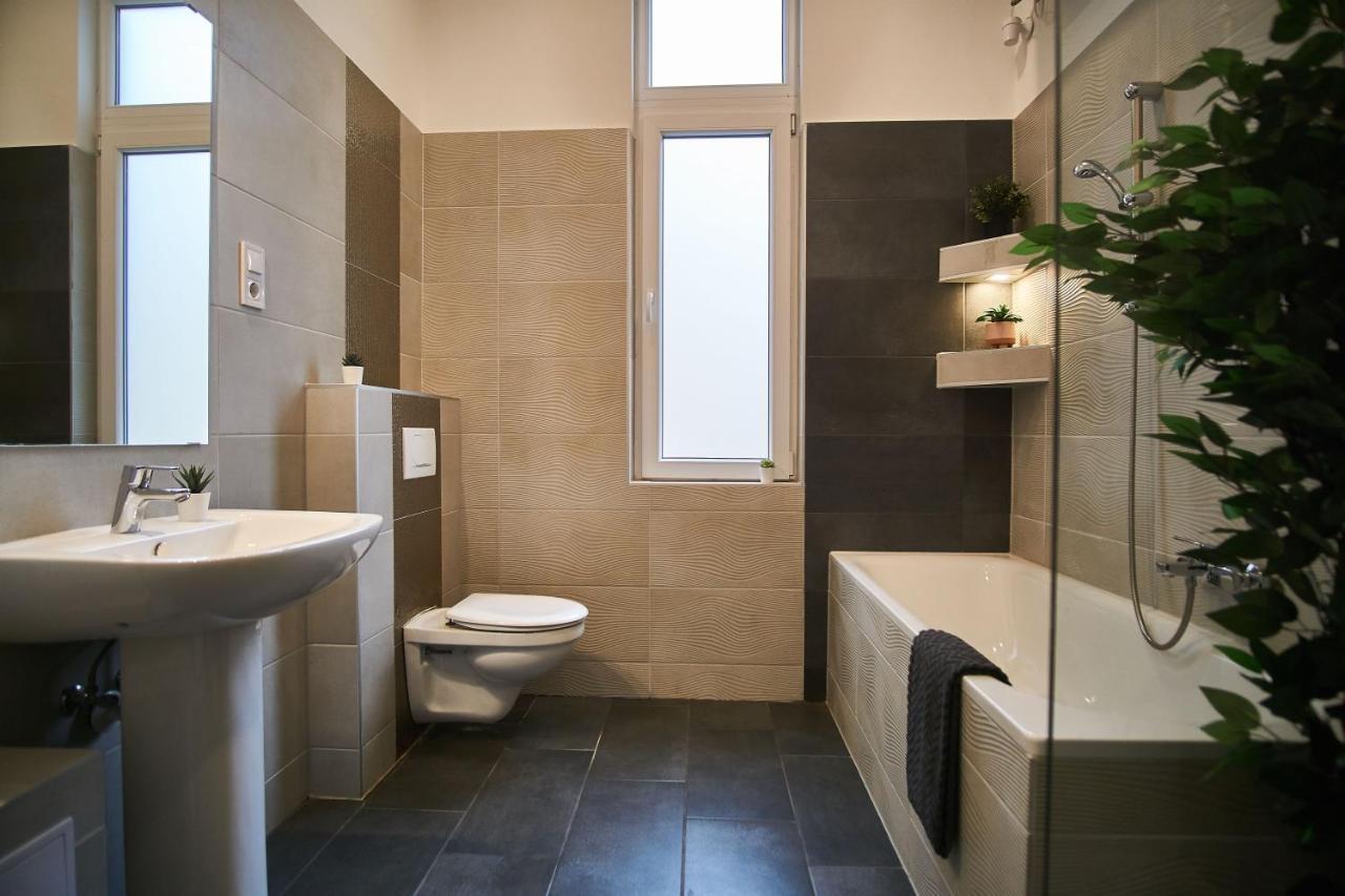 F4 Design Apartment- Budapest Extérieur photo